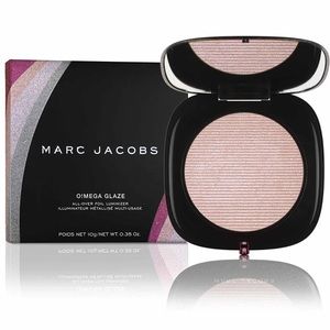 Marc Jacobs Omega Glaze All-Over Foil Luminizer